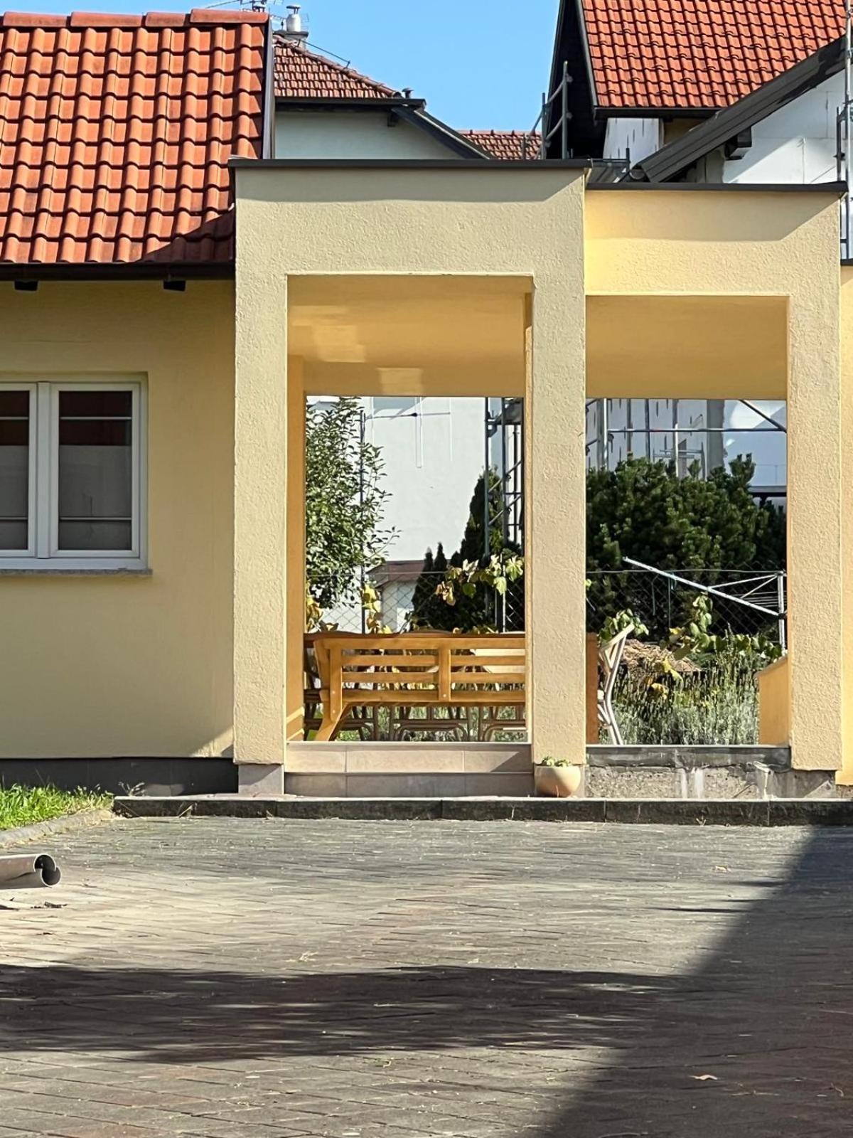 세스베트 Minihaus In Zagreb 아파트 외부 사진